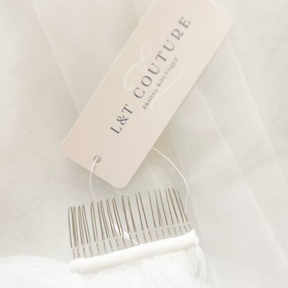 NWT Cathedral Veil in Diamond White - Picture 2 of 6
